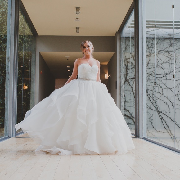 Wedding Dress - Picture 3 of 5